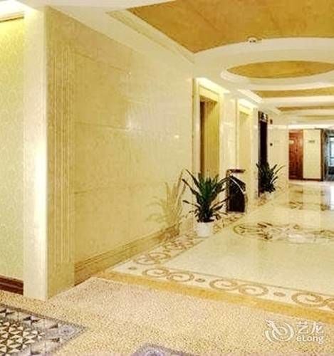 Vienna Hotel Chengdu Exhibition Centre Экстерьер фото